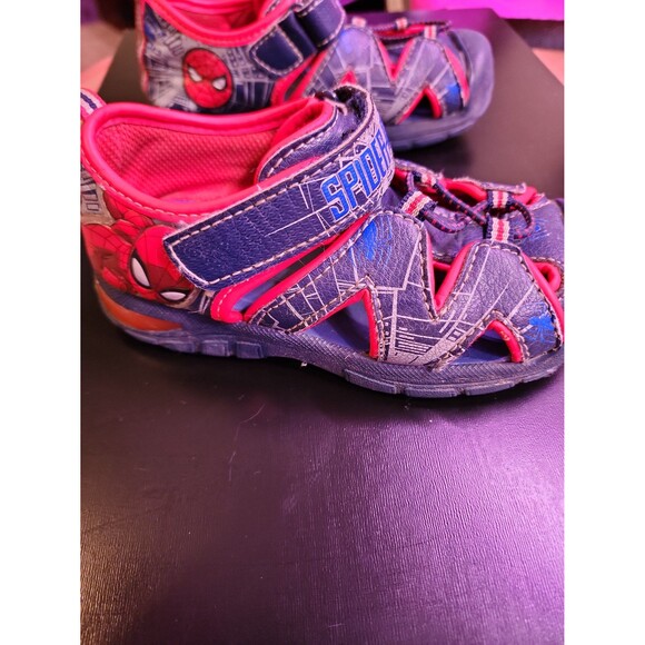 Boys Spider man shoes - 2 pair size 10 - Picture 3 of 6